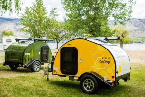 Picture of Evolve Outing Models in Osoyoss, BC.